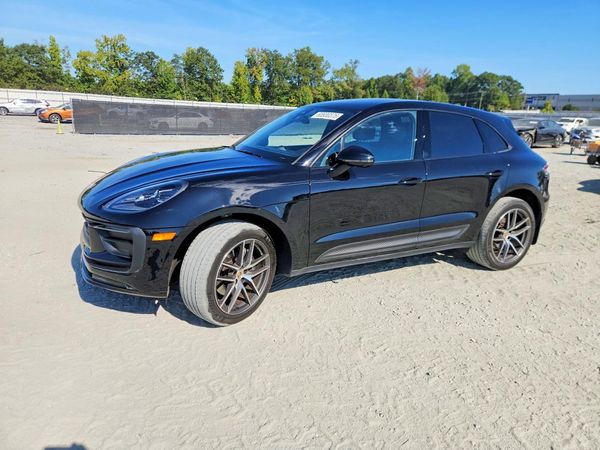 2024 PORSCHE MACAN