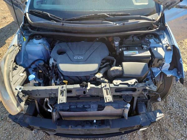 2014 HYUNDAI ACCENT 5DR GS / 4DR GLS — Engine bay
