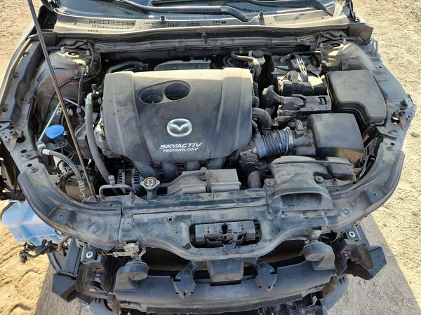 2018 MAZDA 3 — Engine bay