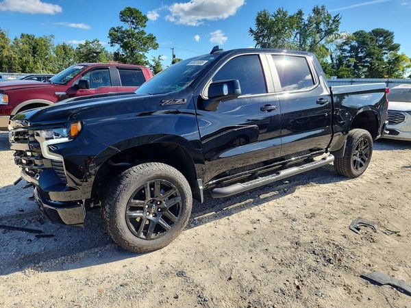 2026 CHEVROLET SILVERADO Trail Boss - LT — Front 3/4