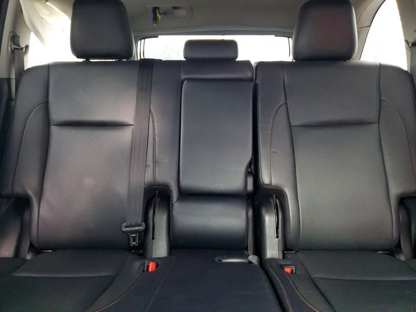 2019 TOYOTA HIGHLANDER — SUVN