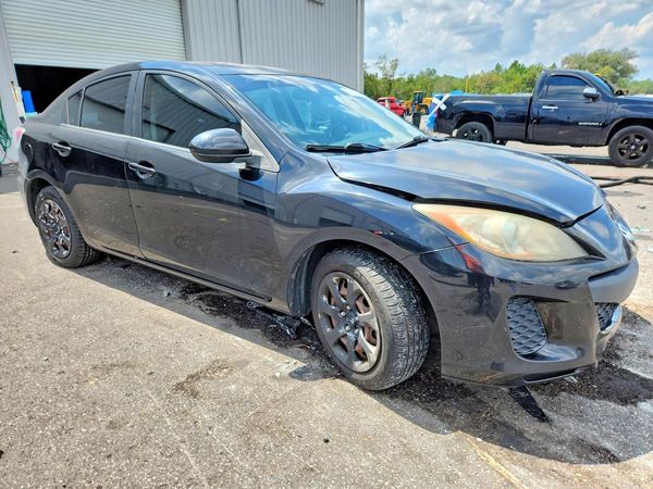 2013 MAZDA 3 Sport/GX