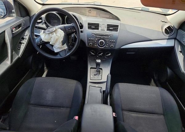 2013 MAZDA 3 Sport/GX