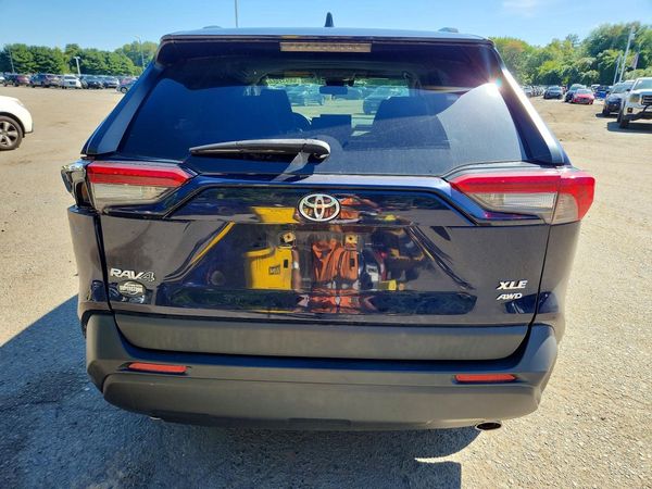 2019 TOYOTA RAV4 XLE / XLE Premium 4WD