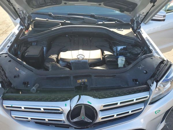 2017 MERCEDES-BENZ GLS GLS450-4M — Engine bay
