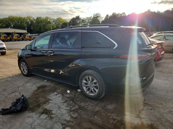 2022 TOYOTA SIENNA XLE — DSRA