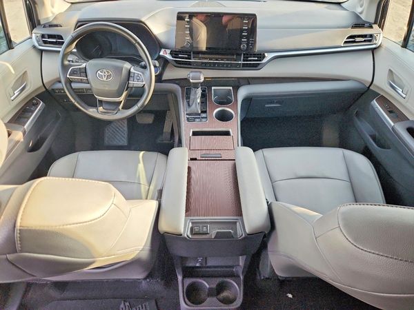 2022 TOYOTA SIENNA XLE — CKPT
