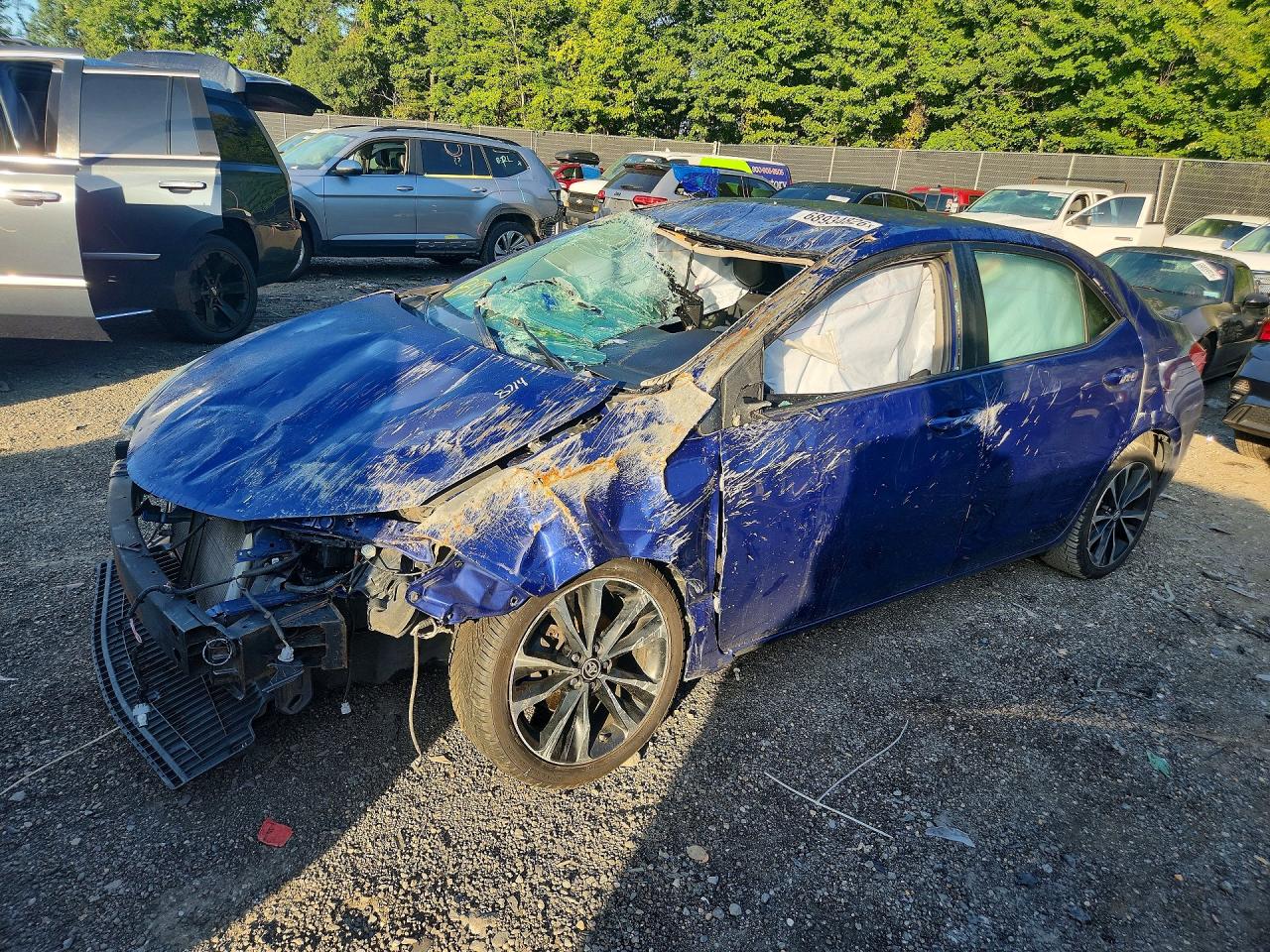 2019 TOYOTA COROLLA L/LE/SE/XLE/XSE — Front 3/4