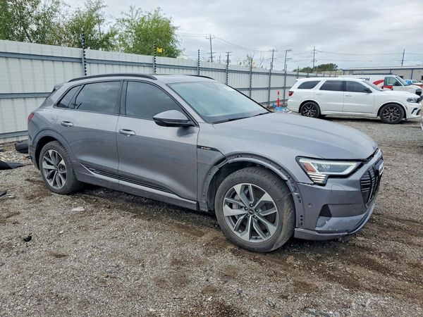 2021 AUDI E-TRON — Passenger 3/4