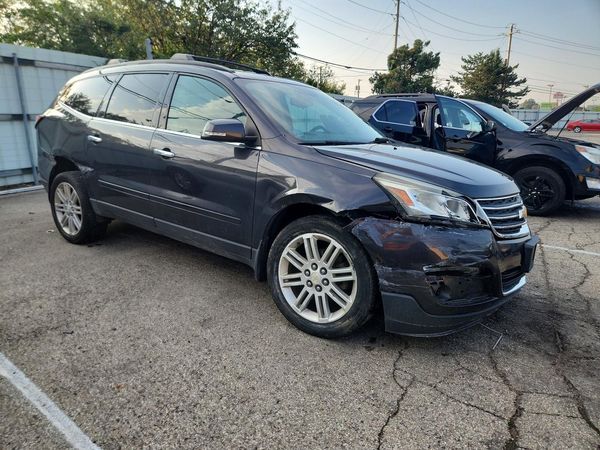 2015 CHEVROLET TRAVERSE 1LT — Passenger 3/4