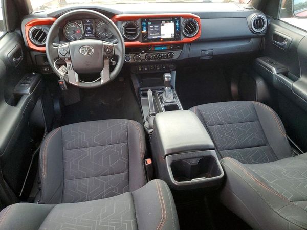 2017 TOYOTA TACOMA