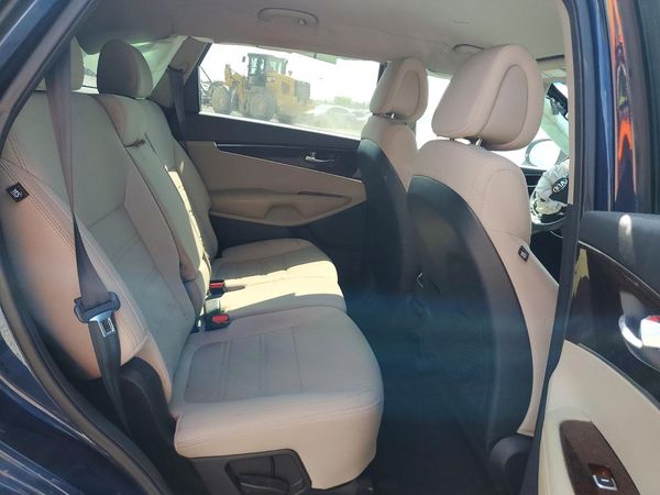 2017 KIA SORENTO L, LX