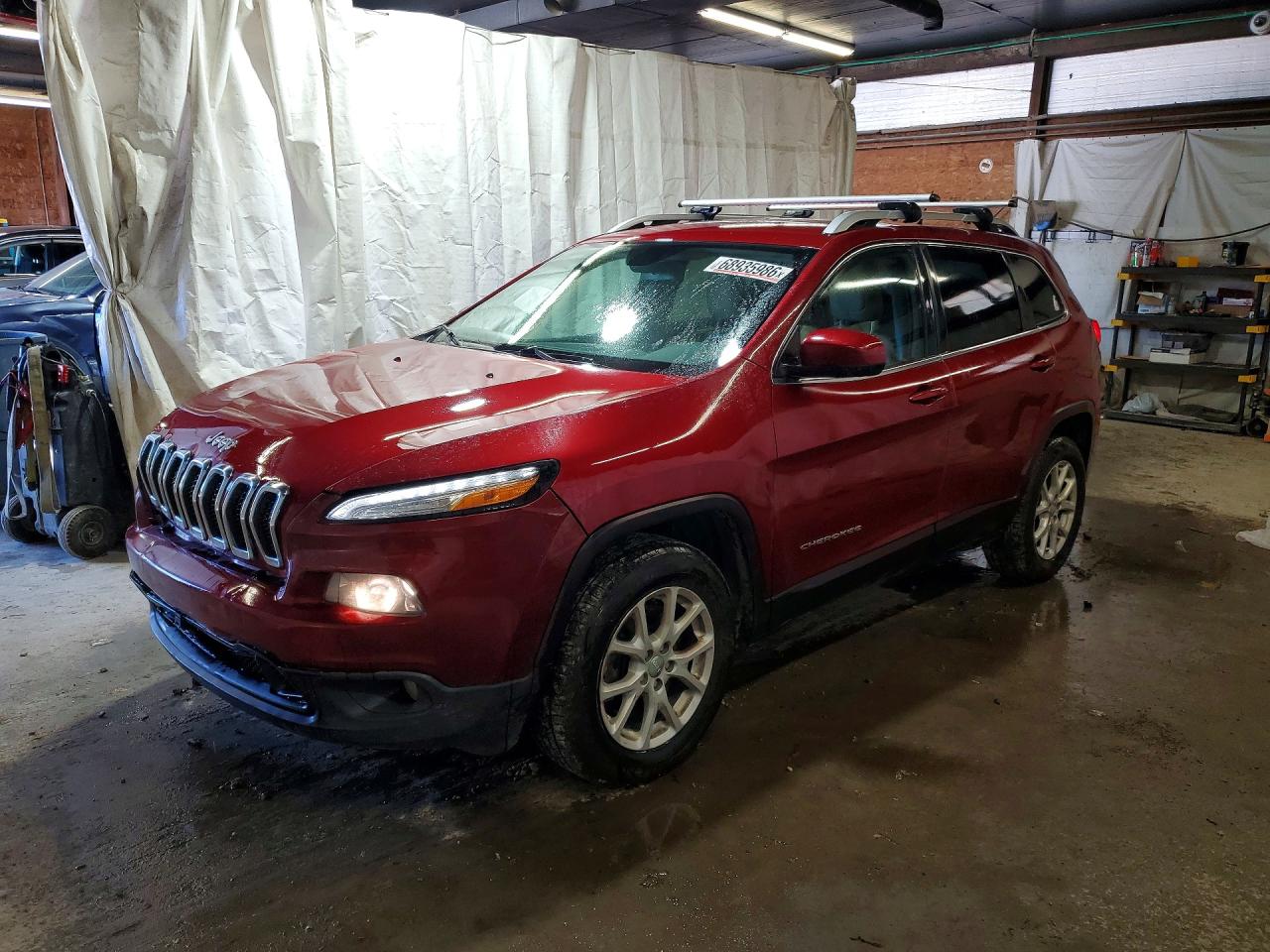 2015 JEEP CHEROKEE Latitude — Front 3/4