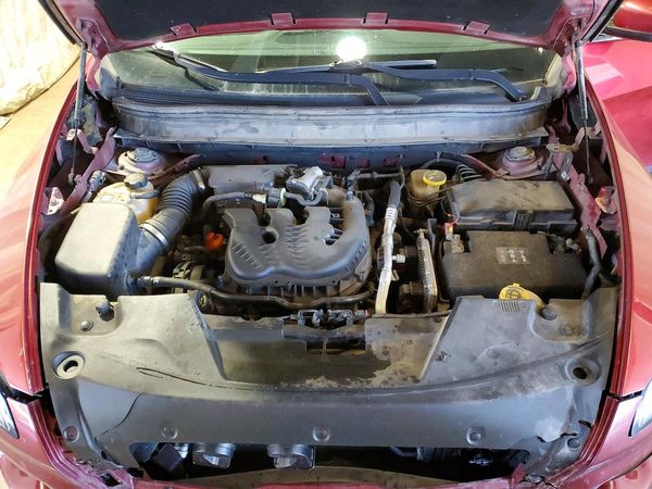 2015 JEEP CHEROKEE Latitude — Engine bay