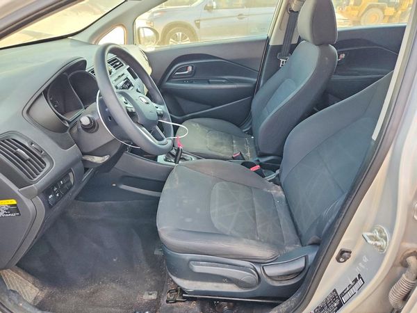 2014 KIA RIO — DENT