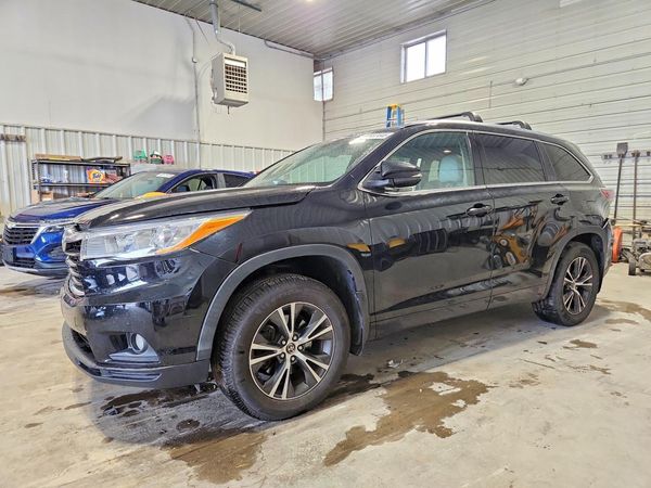 2016 TOYOTA HIGHLANDER Base/Hybrid — Front 3/4