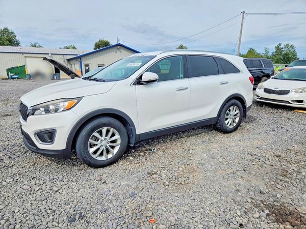 2016 KIA SORENTO L / LX