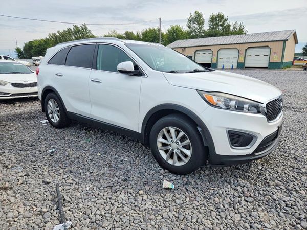 2016 KIA SORENTO L / LX