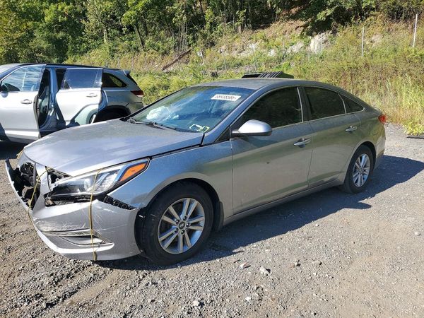 2015 HYUNDAI SONATA — Front 3/4
