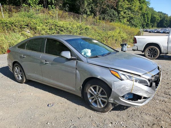 2015 HYUNDAI SONATA — Passenger 3/4
