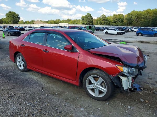 2012 TOYOTA CAMRY — Passenger 3/4