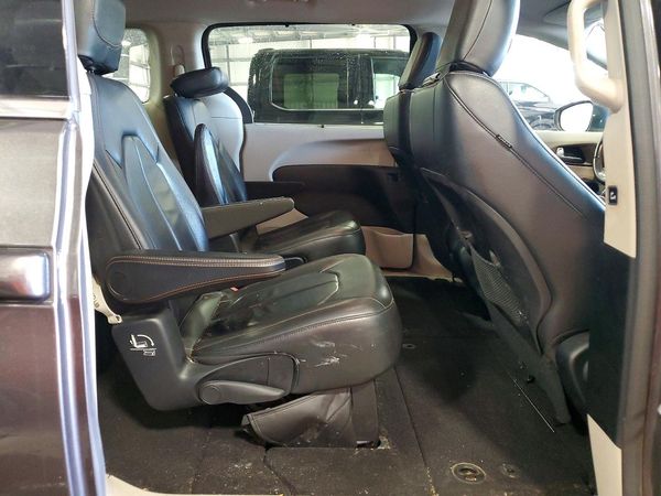 2017 CHRYSLER PACIFICA Touring L