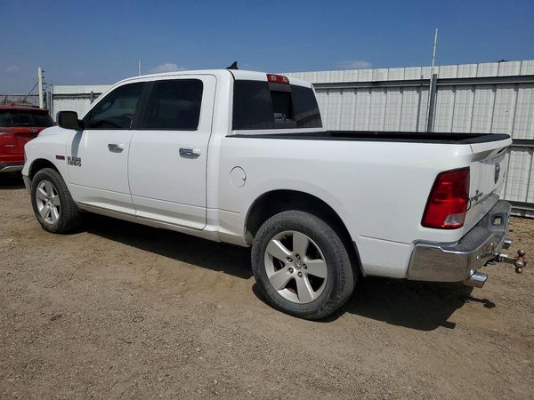 2016 RAM 1500 SLT