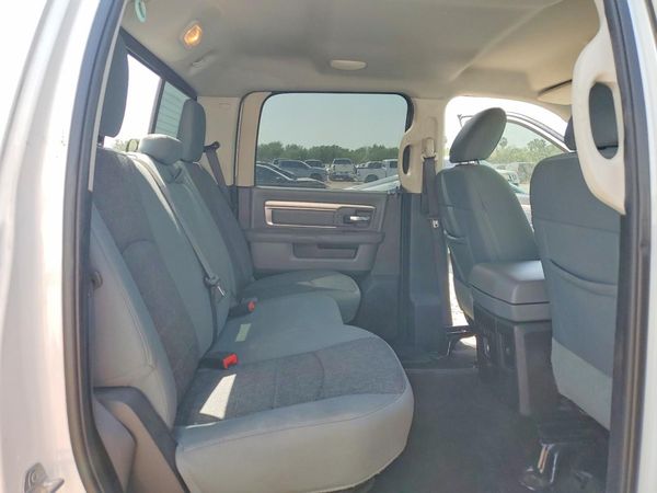 2016 RAM 1500 SLT