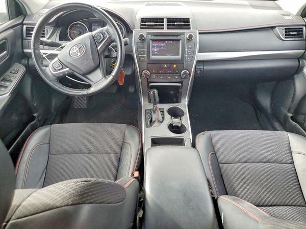 2016 TOYOTA CAMRY