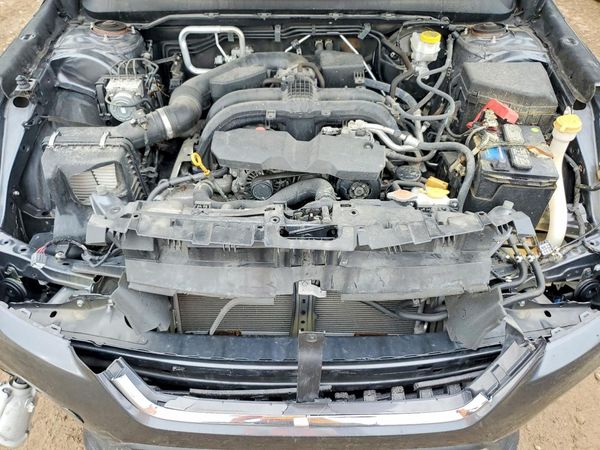 2018 SUBARU OUTBACK Limited+M/R+ES+NAVI — Engine bay