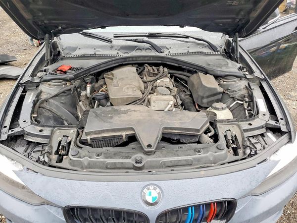 2014 BMW 320 — Engine bay