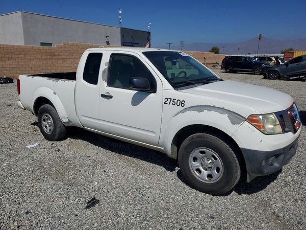 2018 NISSAN FRONTIER — Passenger 3/4