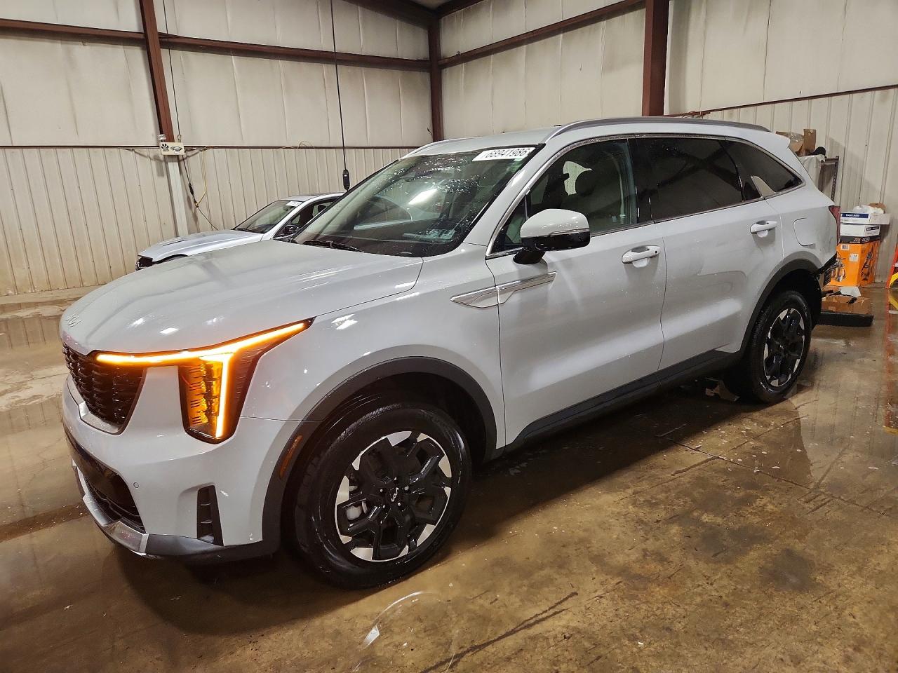 2025 KIA SORENTO S