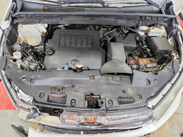 2016 TOYOTA HIGHLANDER Base/Hybrid — Engine bay