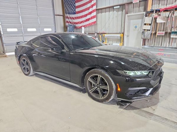 2025 FORD MUSTANG — Passenger 3/4