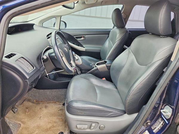 2014 TOYOTA PRIUS — DENT