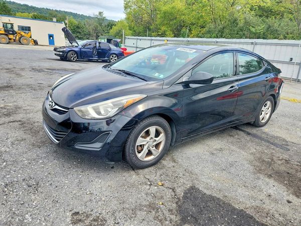 2015 HYUNDAI ELANTRA — Front 3/4