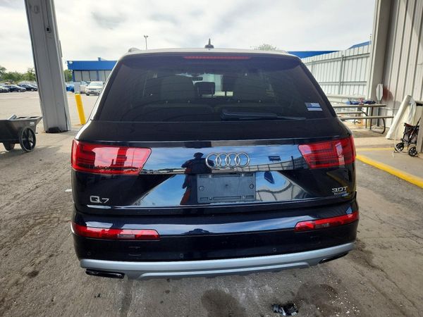 2018 AUDI Q7 quattro Premium Plus