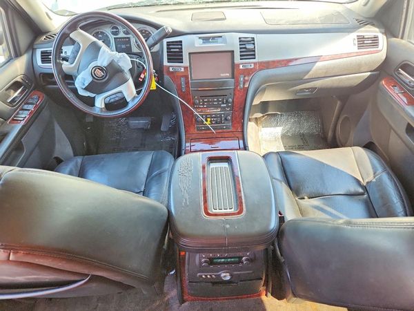 2012 CADILLAC ESCALADE — CKPT