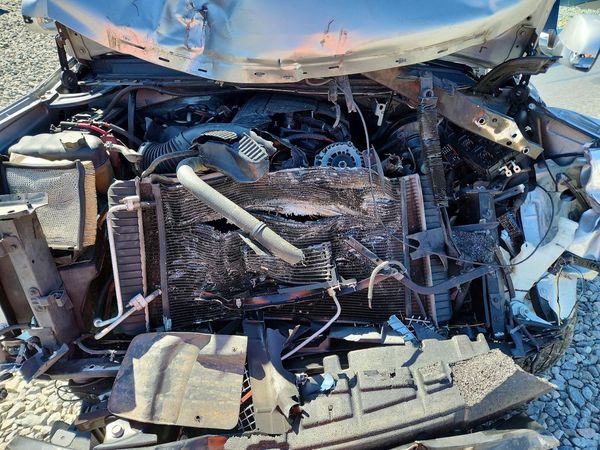 2012 CADILLAC ESCALADE — Engine bay