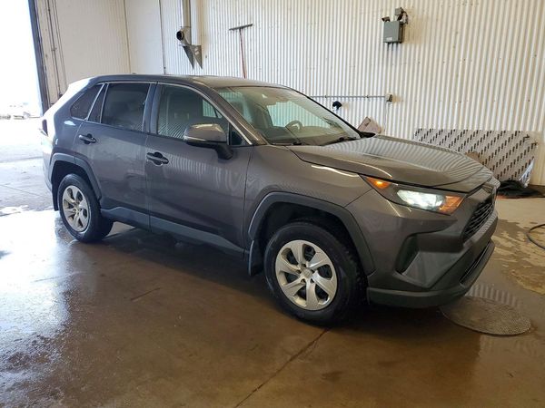 2022 TOYOTA RAV4 — Passenger 3/4