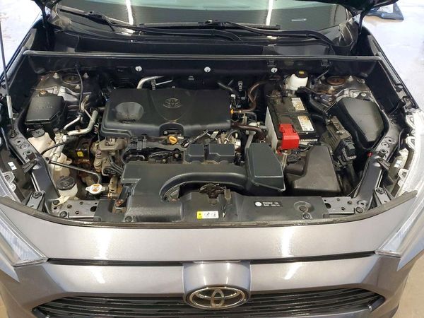 2022 TOYOTA RAV4 — Engine bay