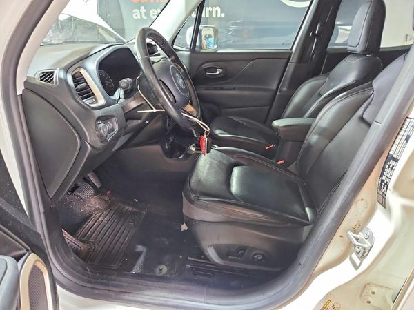 2017 JEEP RENEGADE Limited — DENT