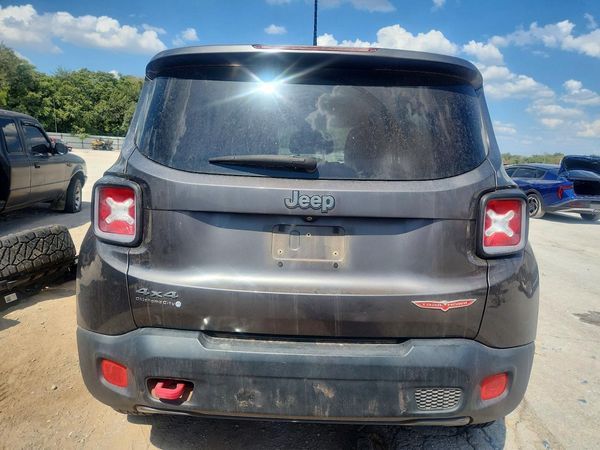 2016 JEEP RENEGADE TRAILHAWK 4X4 — DIRR