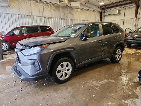 2022 TOYOTA RAV4 — Front 3/4