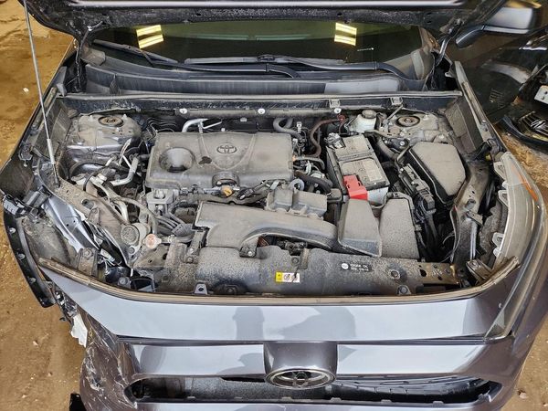 2022 TOYOTA RAV4 — Engine bay