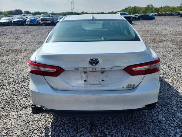 2020 TOYOTA CAMRY XLE — DIRR