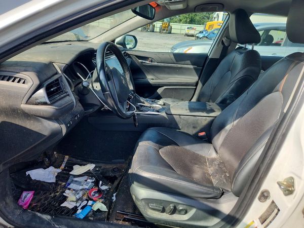 2020 TOYOTA CAMRY XLE — DENT