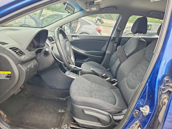 2015 HYUNDAI ACCENT GL(Middle-low) — DENT