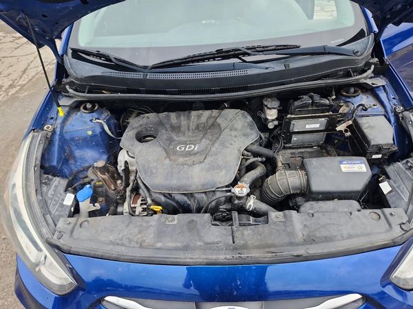2015 HYUNDAI ACCENT GL(Middle-low) — Engine bay